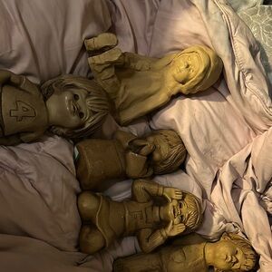 Decorative Tan Figurine Set for Home Bedding5 manakins